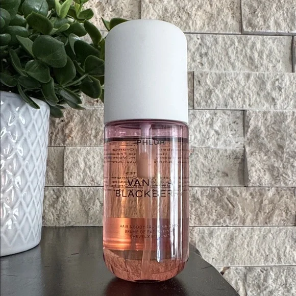 Phlur Vanilla Blackberry Fragrance Mist 3oz - Picture 2 of 4